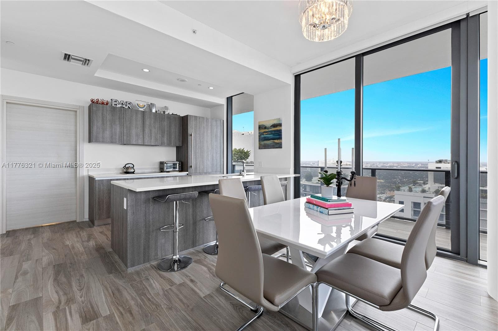 801 S Miami Ave # 5209, Miami FL 33130 — 5