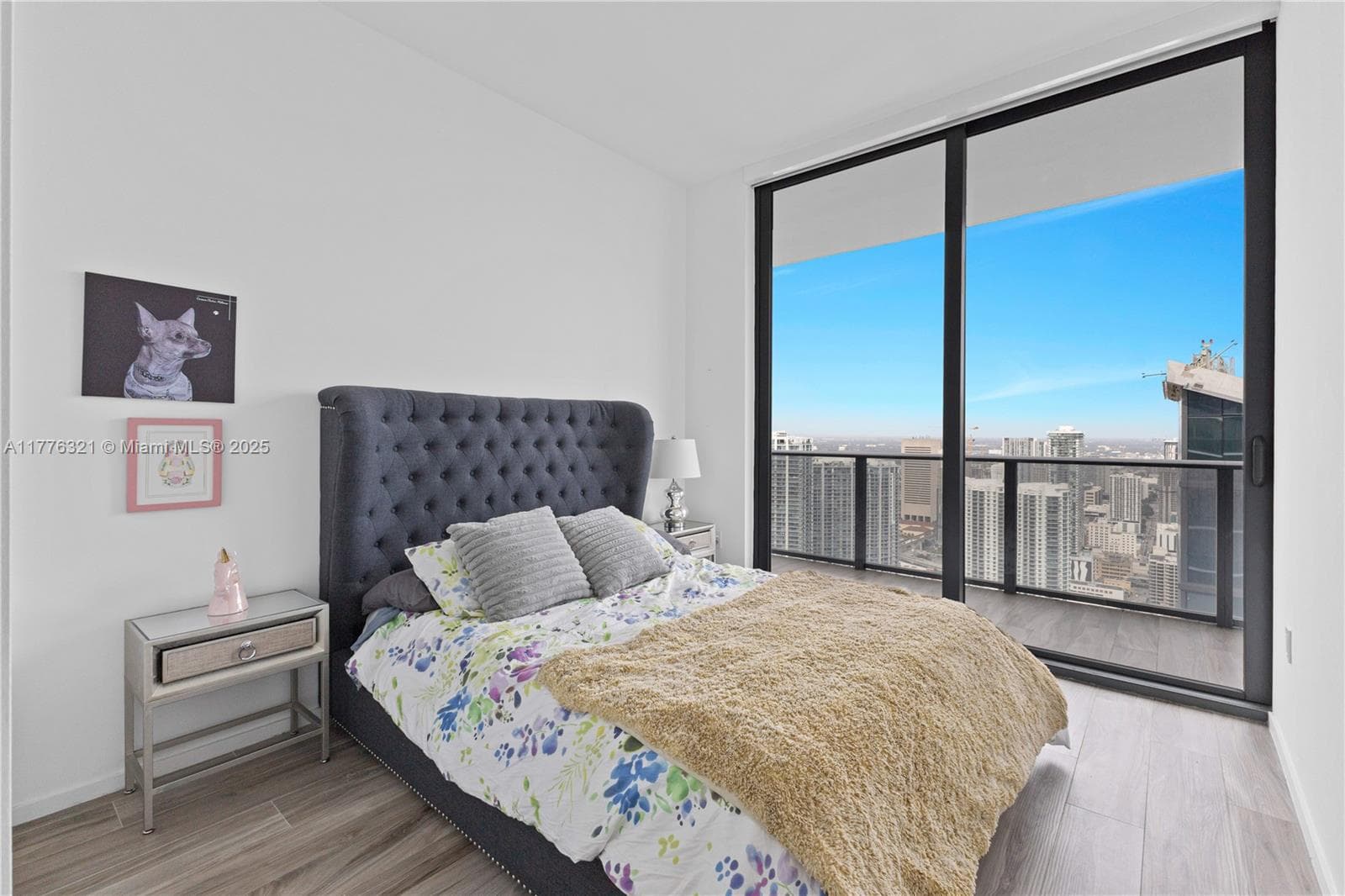 801 S Miami Ave # 5209, Miami FL 33130 — 24