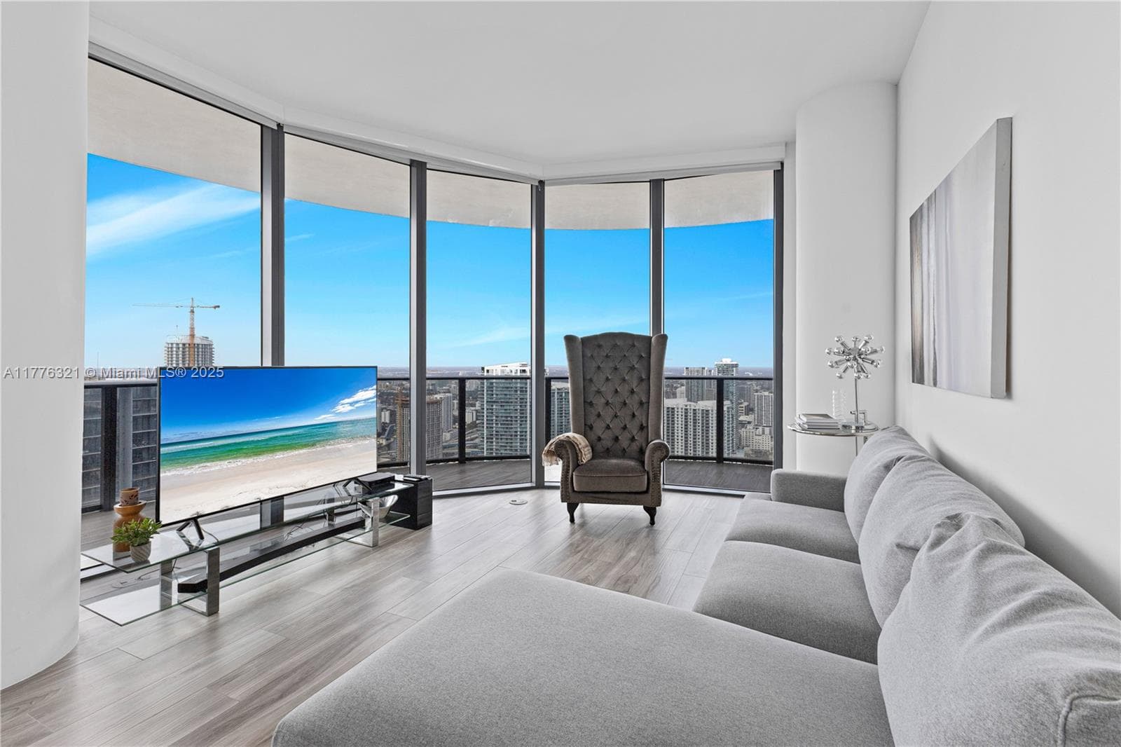 801 S Miami Ave # 5209, Miami FL 33130 — 10