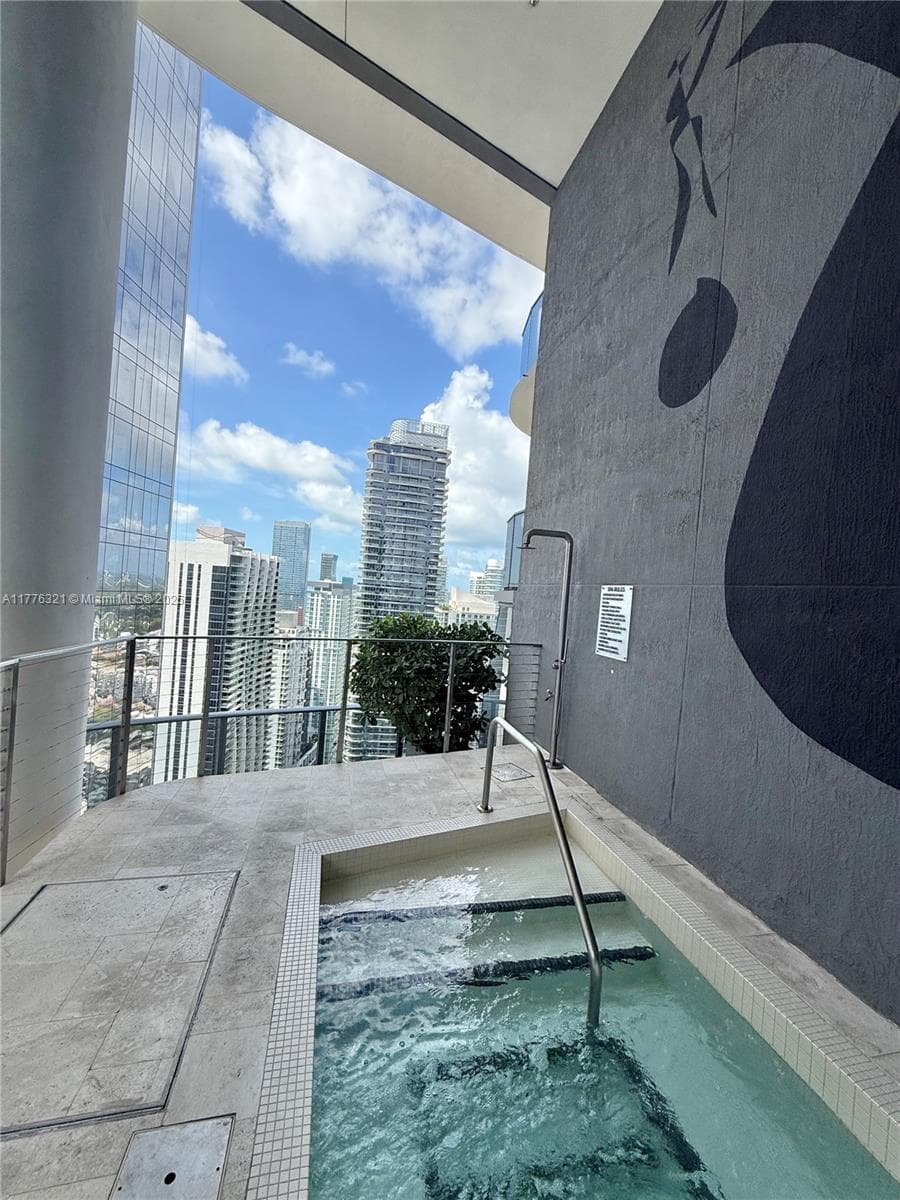 801 S Miami Ave # 5209, Miami FL 33130 — 41