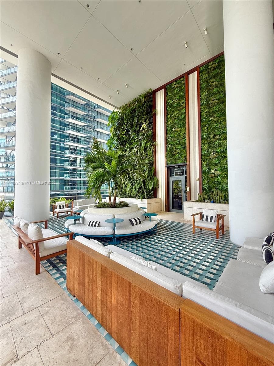 801 S Miami Ave # 5209, Miami FL 33130 — 37