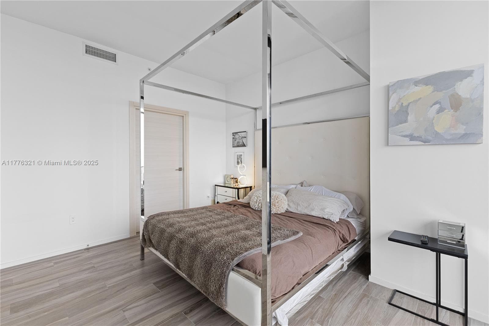 801 S Miami Ave # 5209, Miami FL 33130 — 15