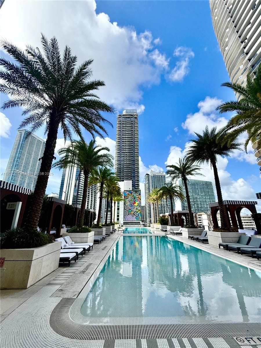 801 S Miami Ave # 5209, Miami FL 33130 — 35