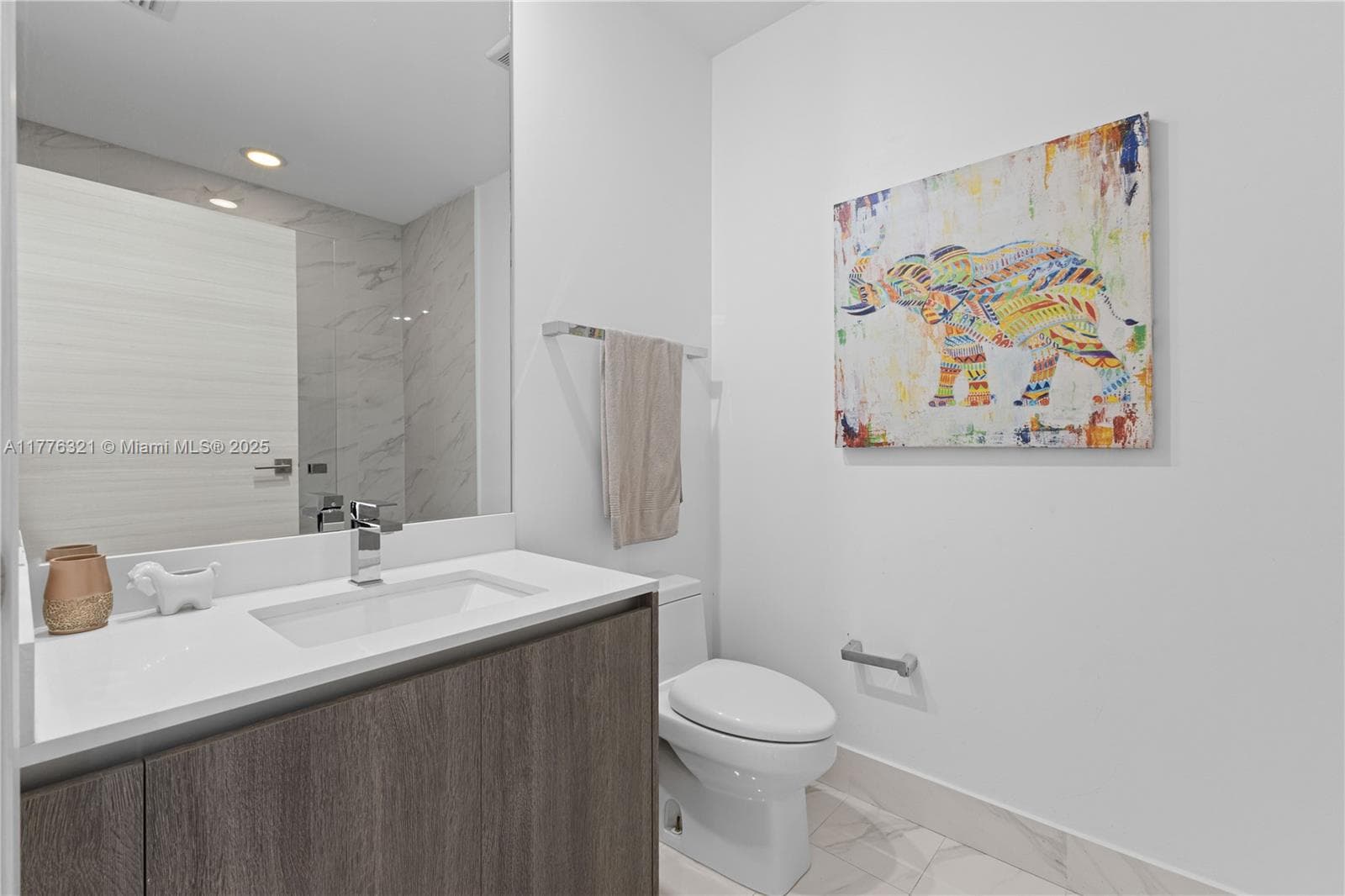 801 S Miami Ave # 5209, Miami FL 33130 — 21