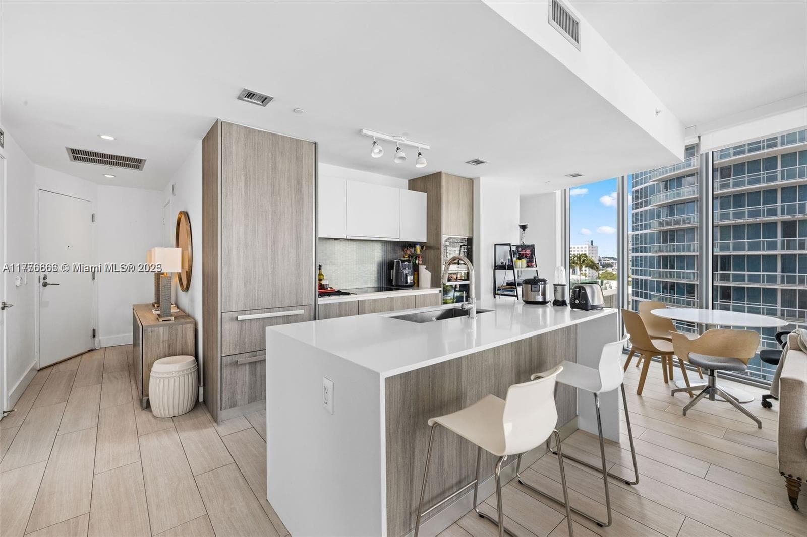 2900 NE 7th Ave # 901, Miami FL 33137 — 4