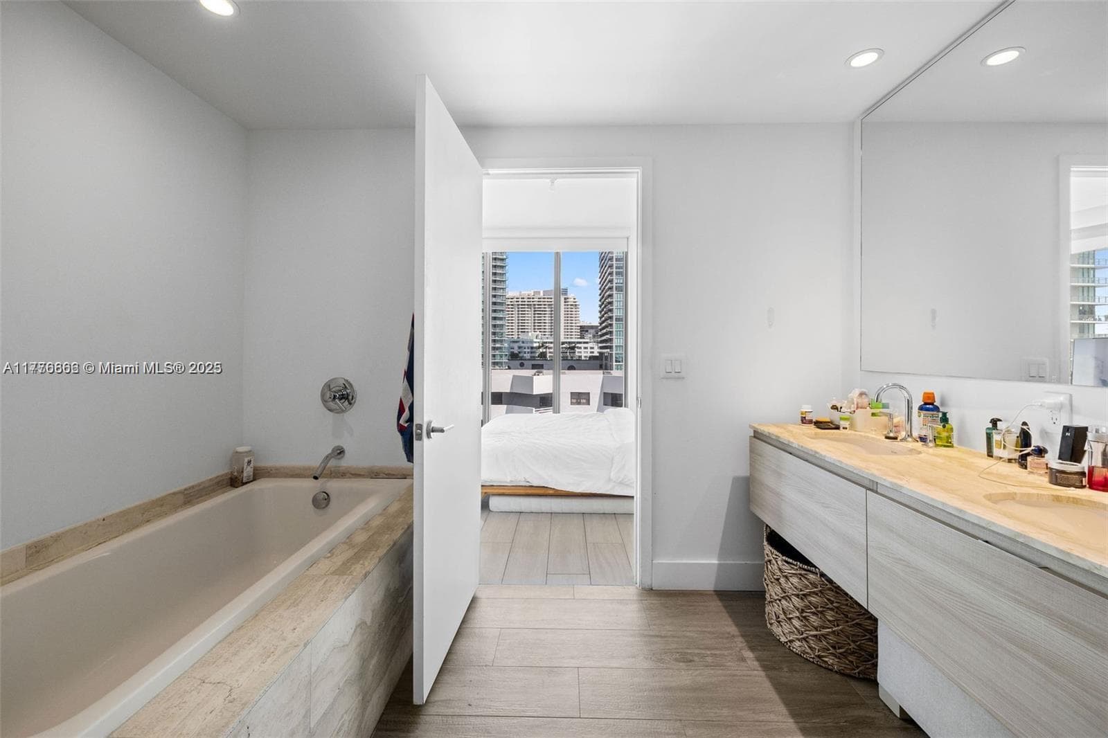 2900 NE 7th Ave # 901, Miami FL 33137 — 21