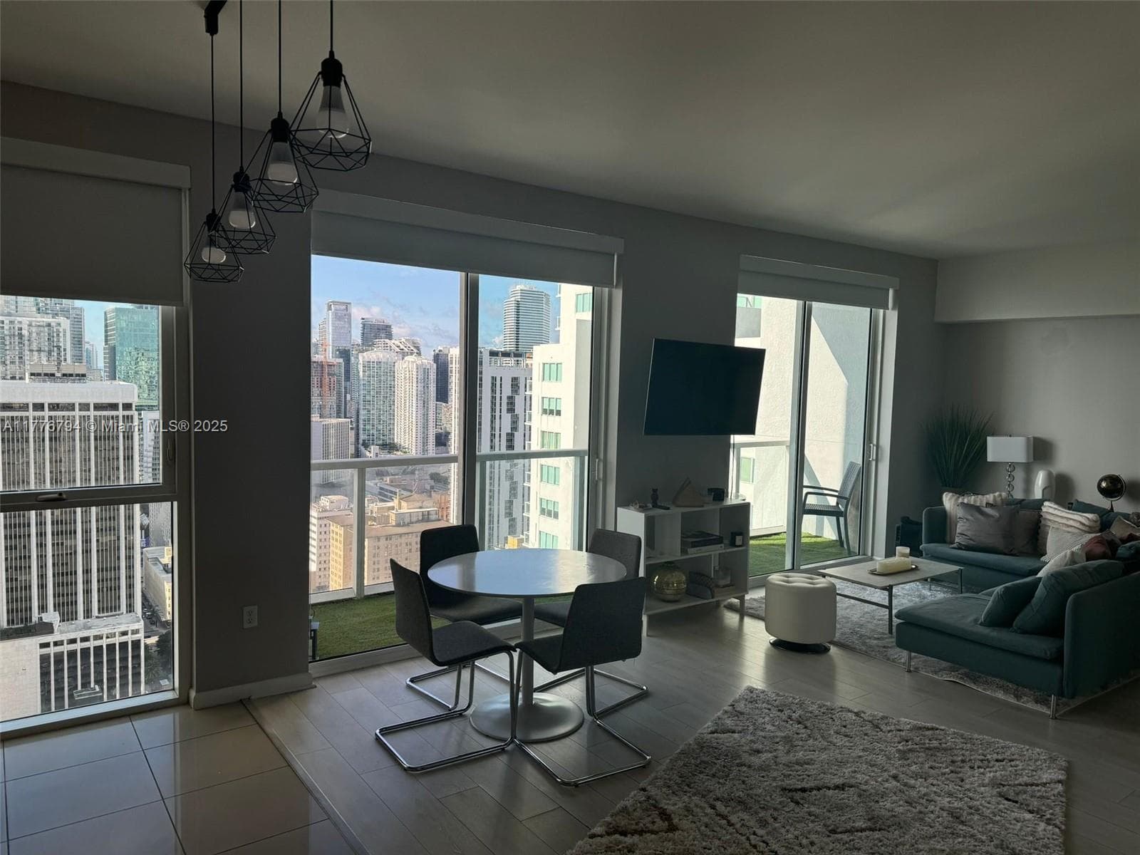 244 Biscayne Blvd # 3905, Miami FL 33132 — 6