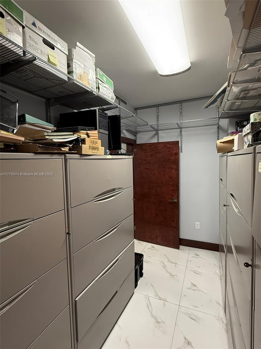 16 SW 1st Ave, Miami FL 33130 — 17