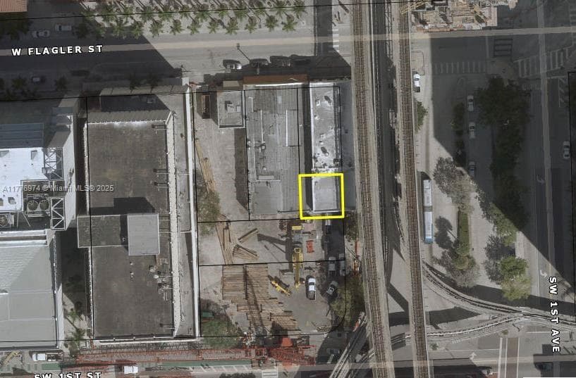 16 SW 1st Ave, Miami FL 33130 — 21