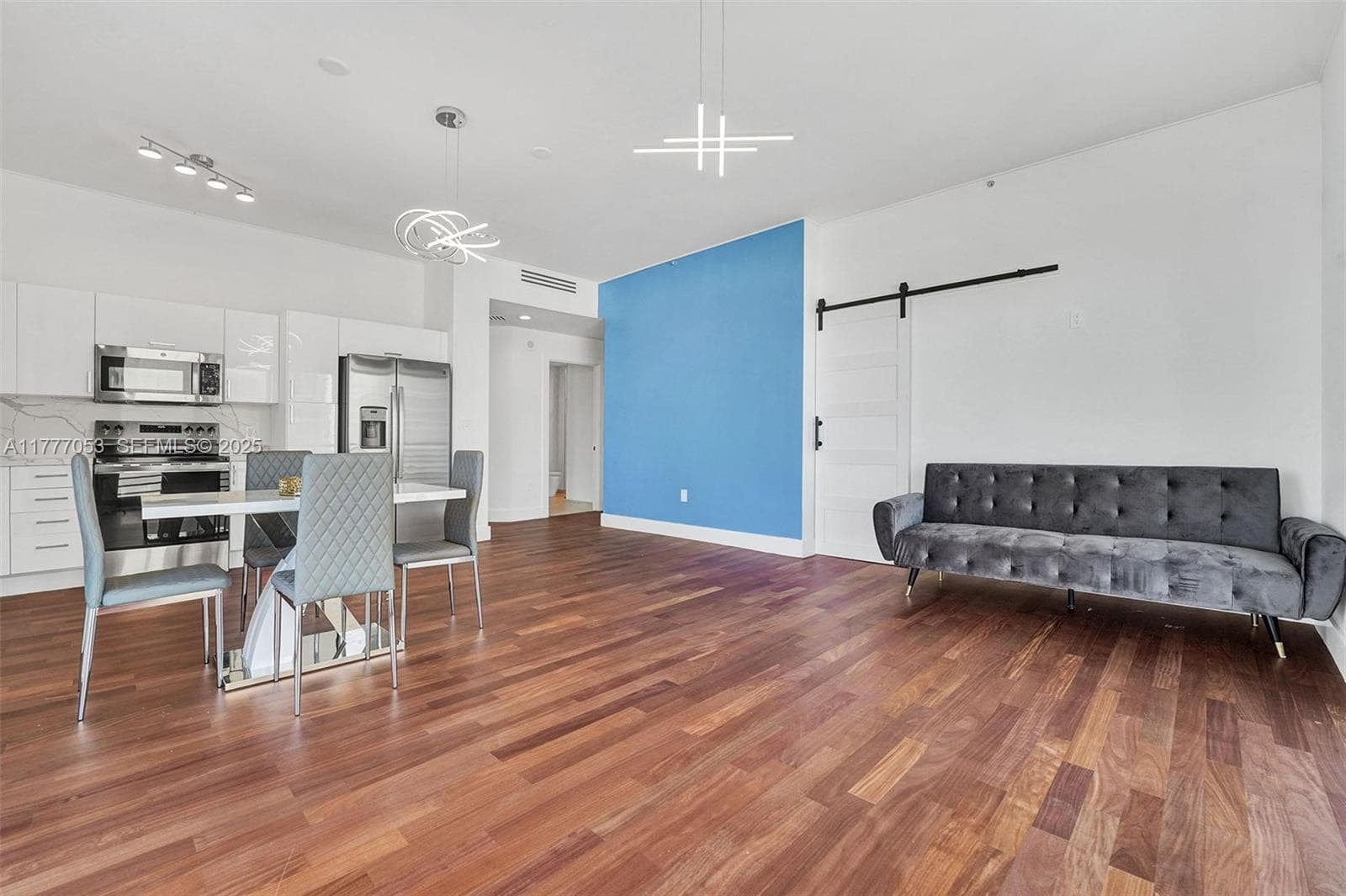 234 NE 3rd St # 2202, Miami FL 33132 — 2