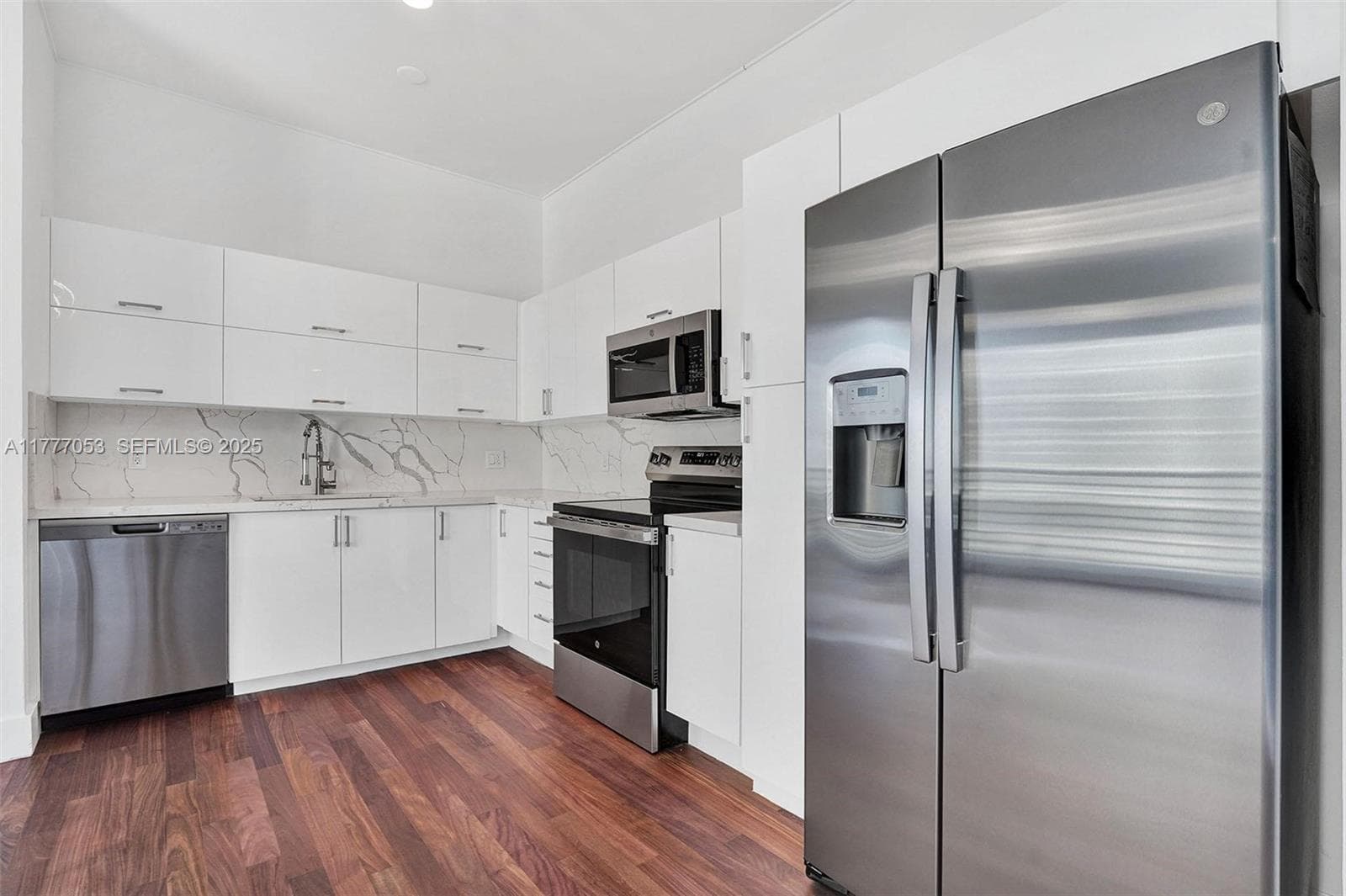 234 NE 3rd St # 2202, Miami FL 33132 — 3