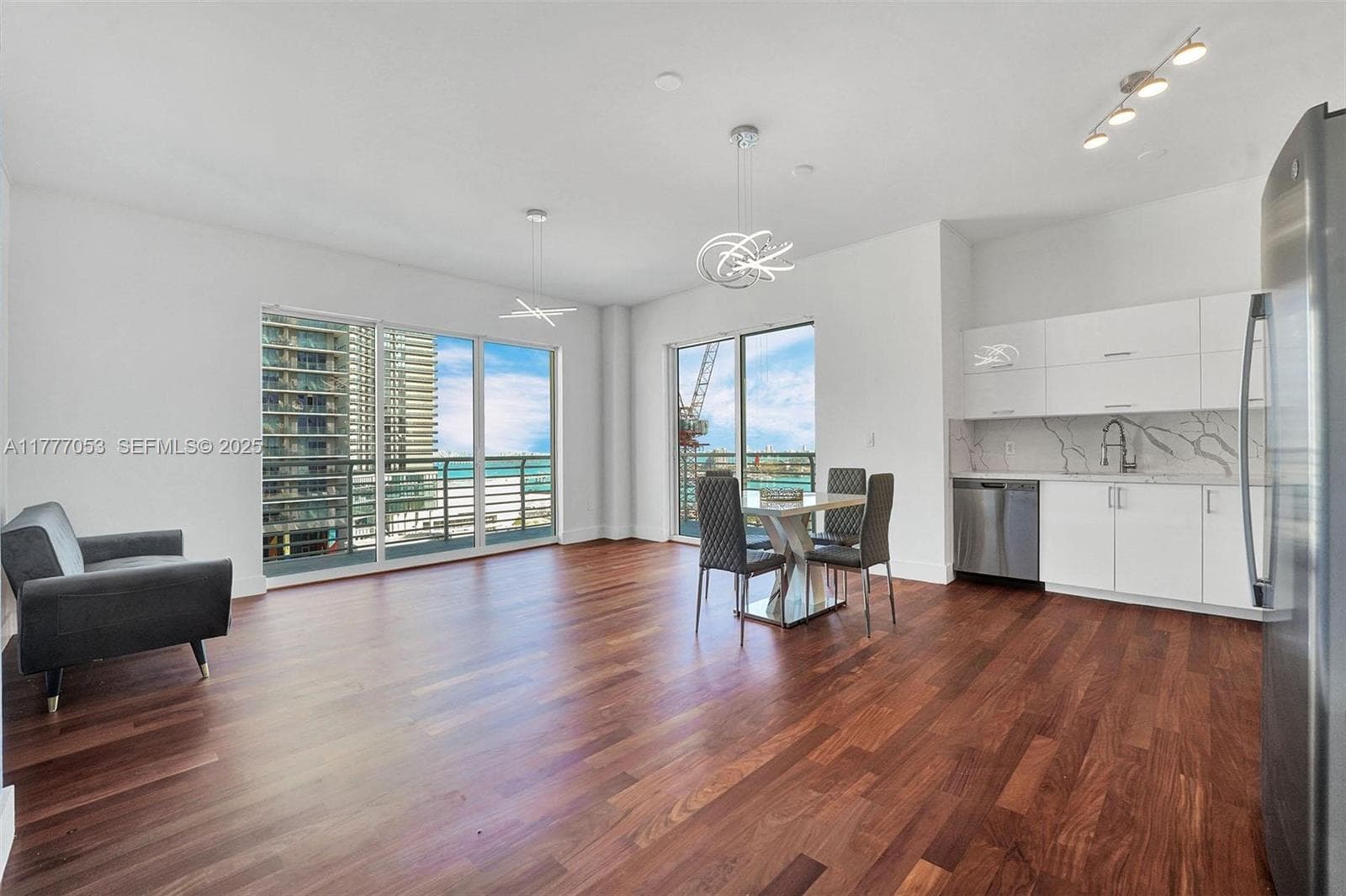 234 NE 3rd St # 2202, Miami FL 33132 — 1