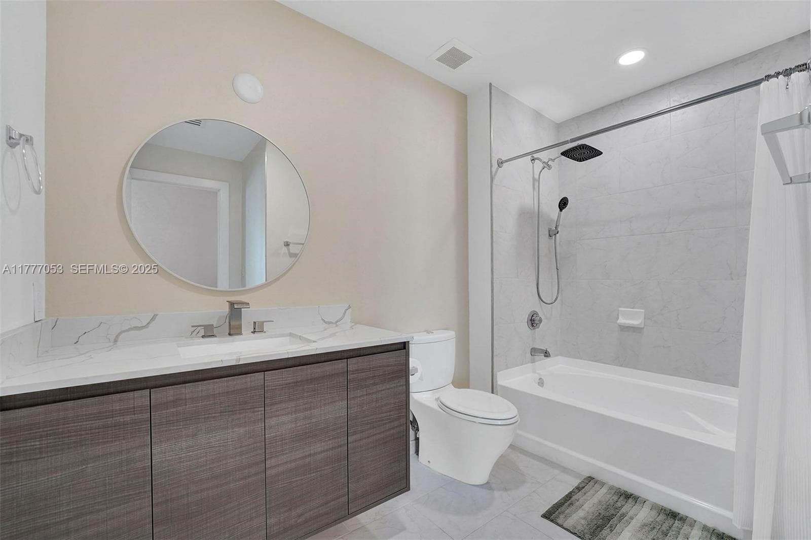 234 NE 3rd St # 2202, Miami FL 33132 — 19