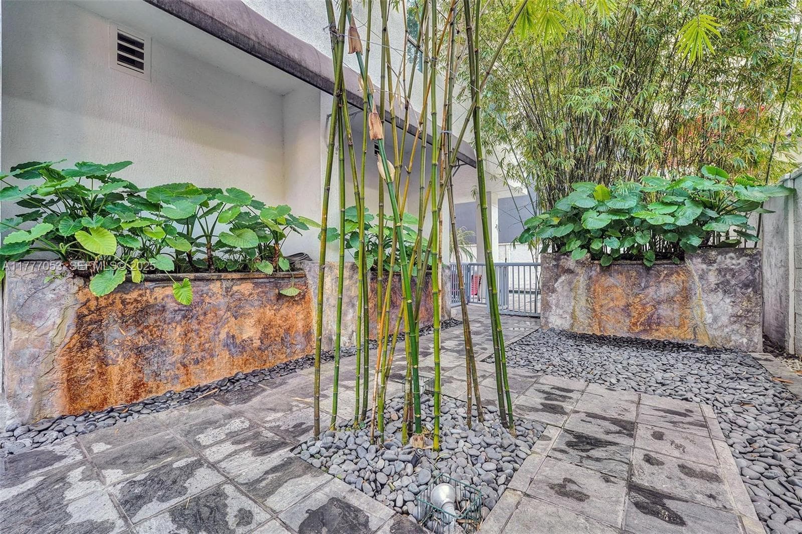 234 NE 3rd St # 2202, Miami FL 33132 — 39