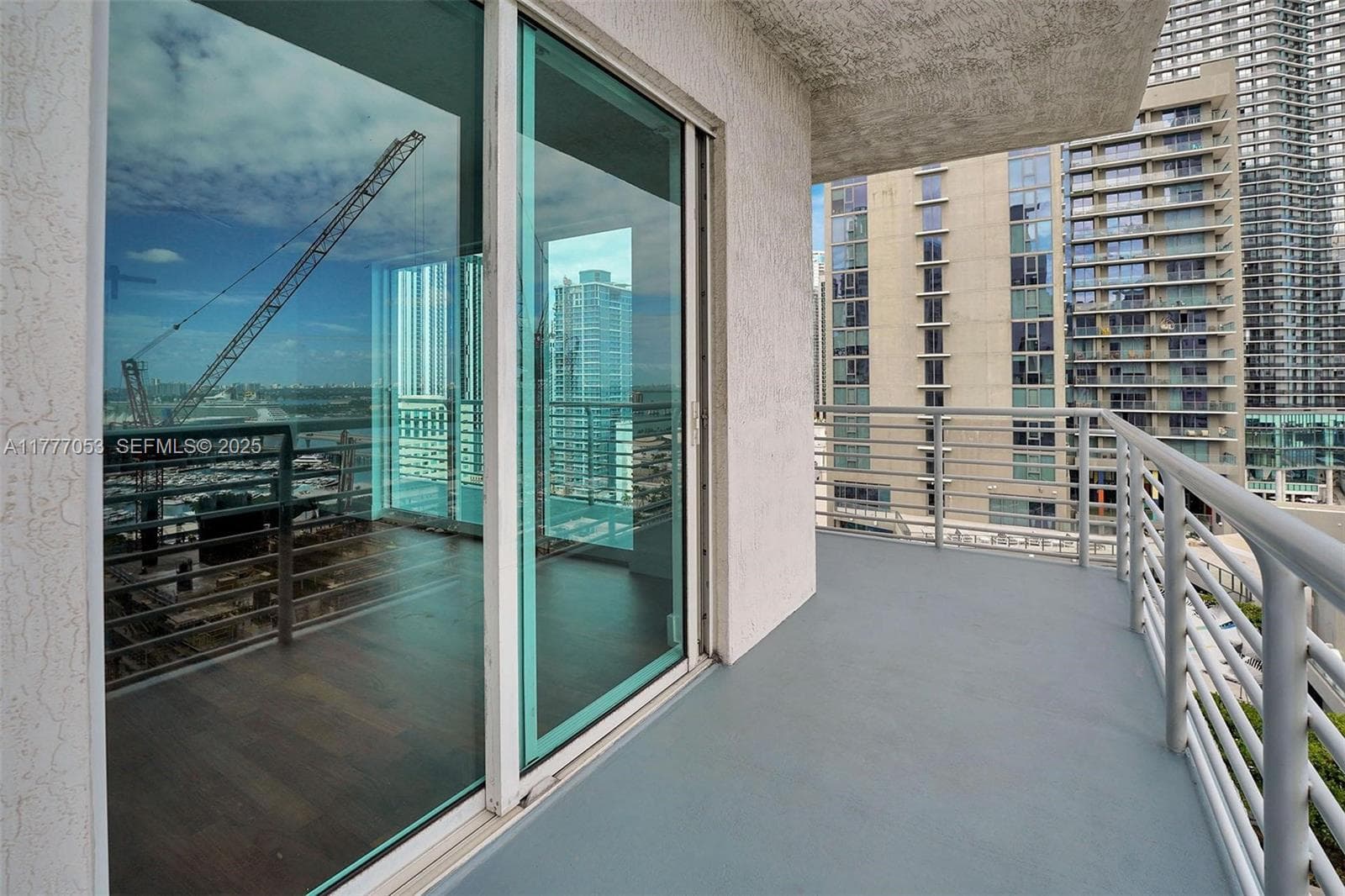 234 NE 3rd St # 2202, Miami FL 33132 — 25