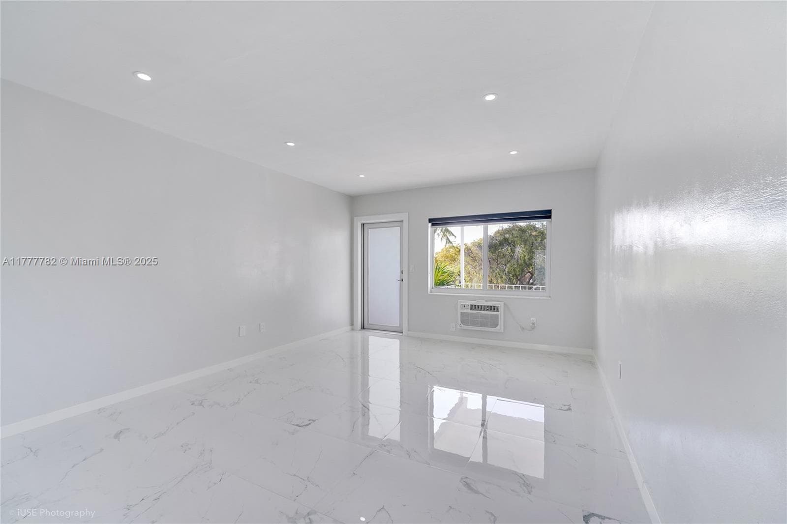 641 Espanola Way # 35, Miami Beach FL 33139 — 2