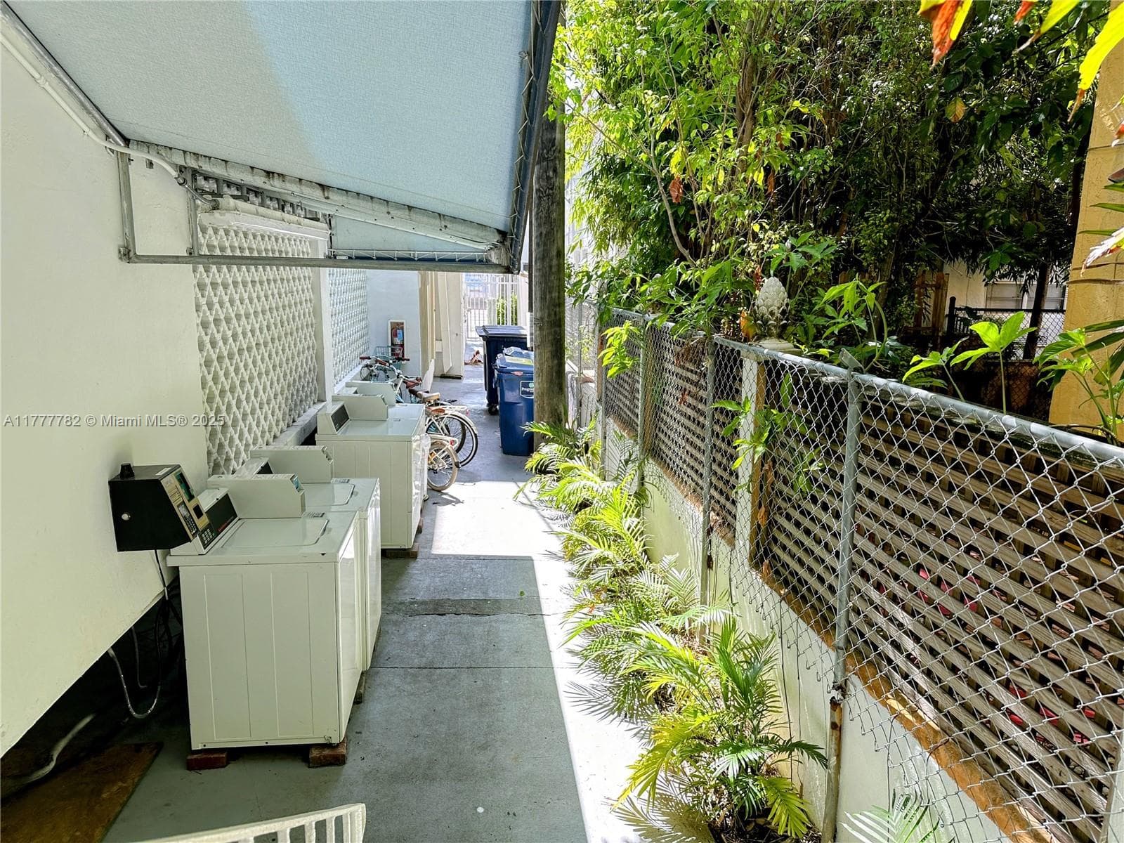 641 Espanola Way # 35, Miami Beach FL 33139 — 17