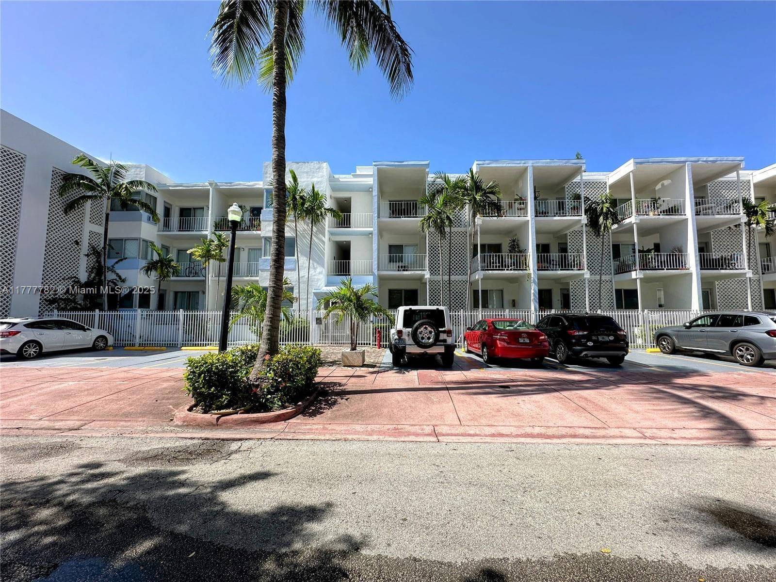 641 Espanola Way # 35, Miami Beach FL 33139 — 22