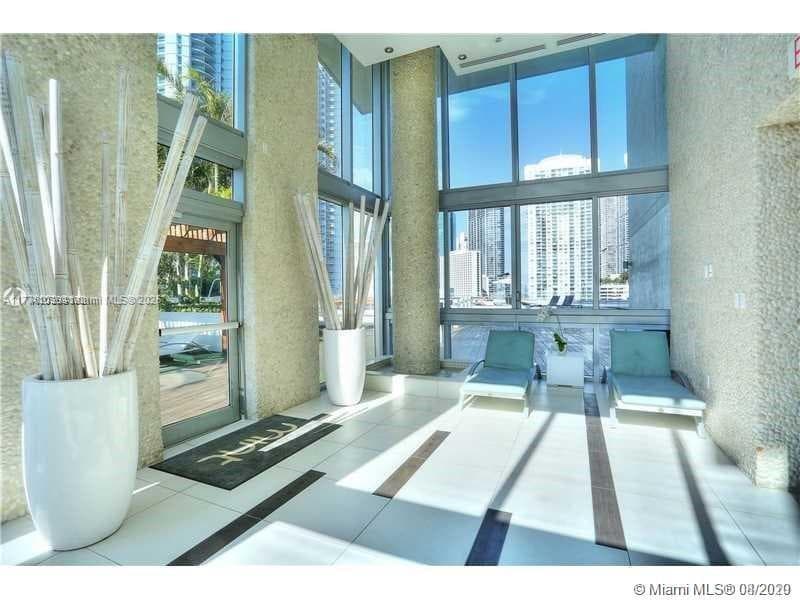 92 SW 3rd St # 4104, Miami FL 33130 — 23