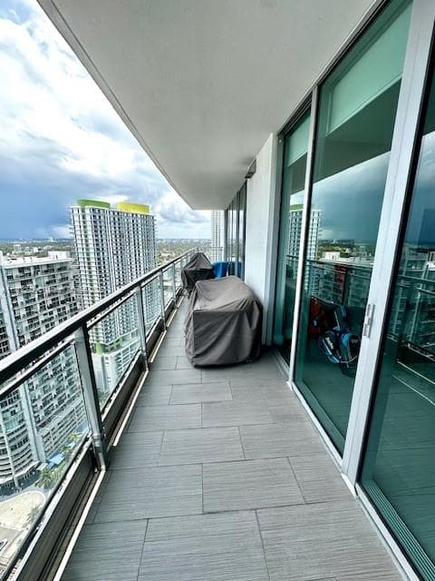92 SW 3rd St # 4104, Miami FL 33130 — 12