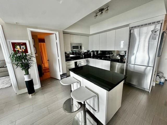 92 SW 3rd St # 4104, Miami FL 33130 — 3