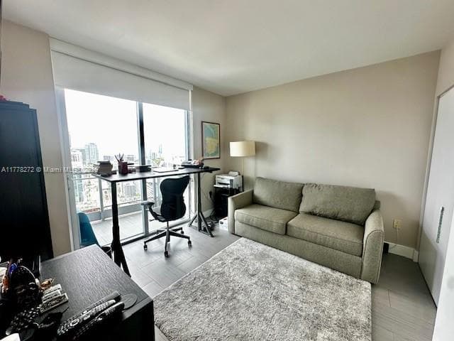92 SW 3rd St # 4104, Miami FL 33130 — 5