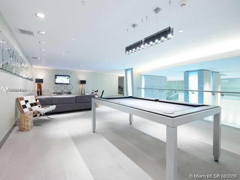 92 SW 3rd St # 4104, Miami FL 33130 — 20