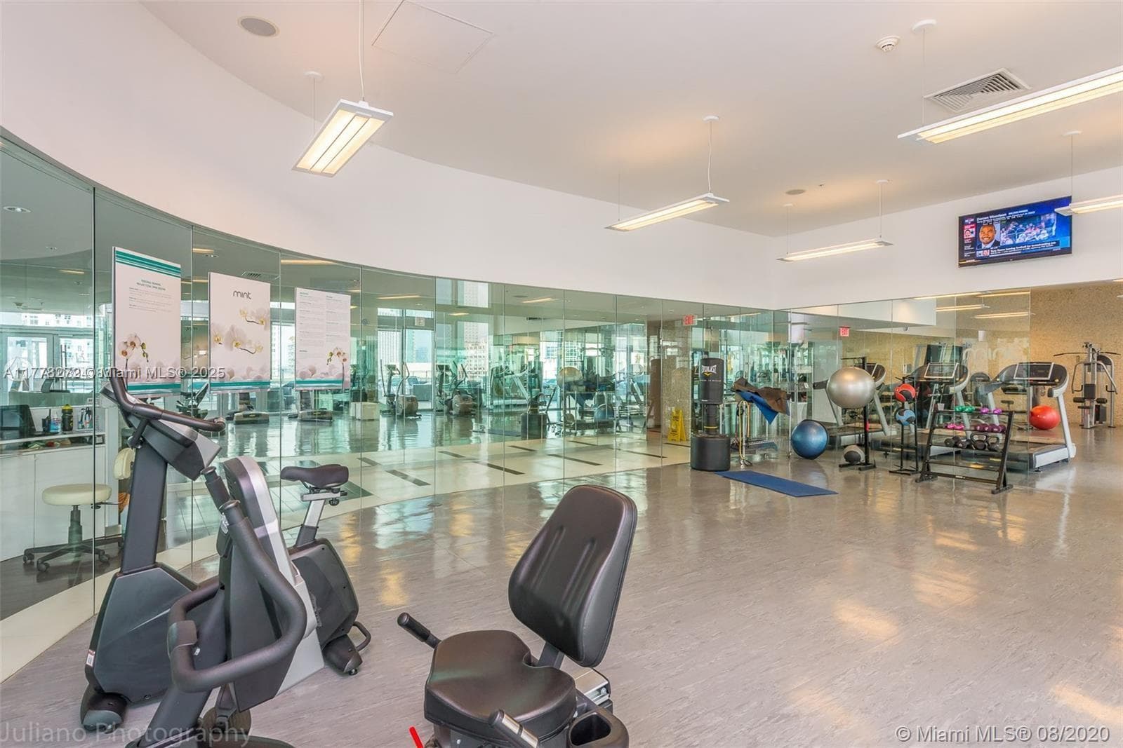 92 SW 3rd St # 4104, Miami FL 33130 — 18