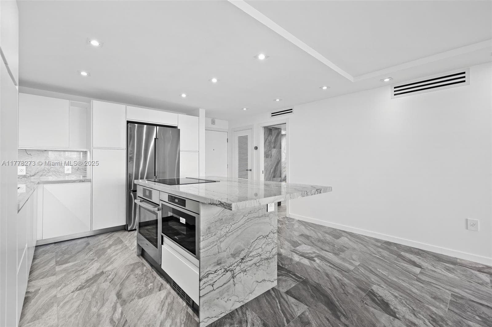 1658 Bay Rd # 504, Miami Beach FL 33139 — 3