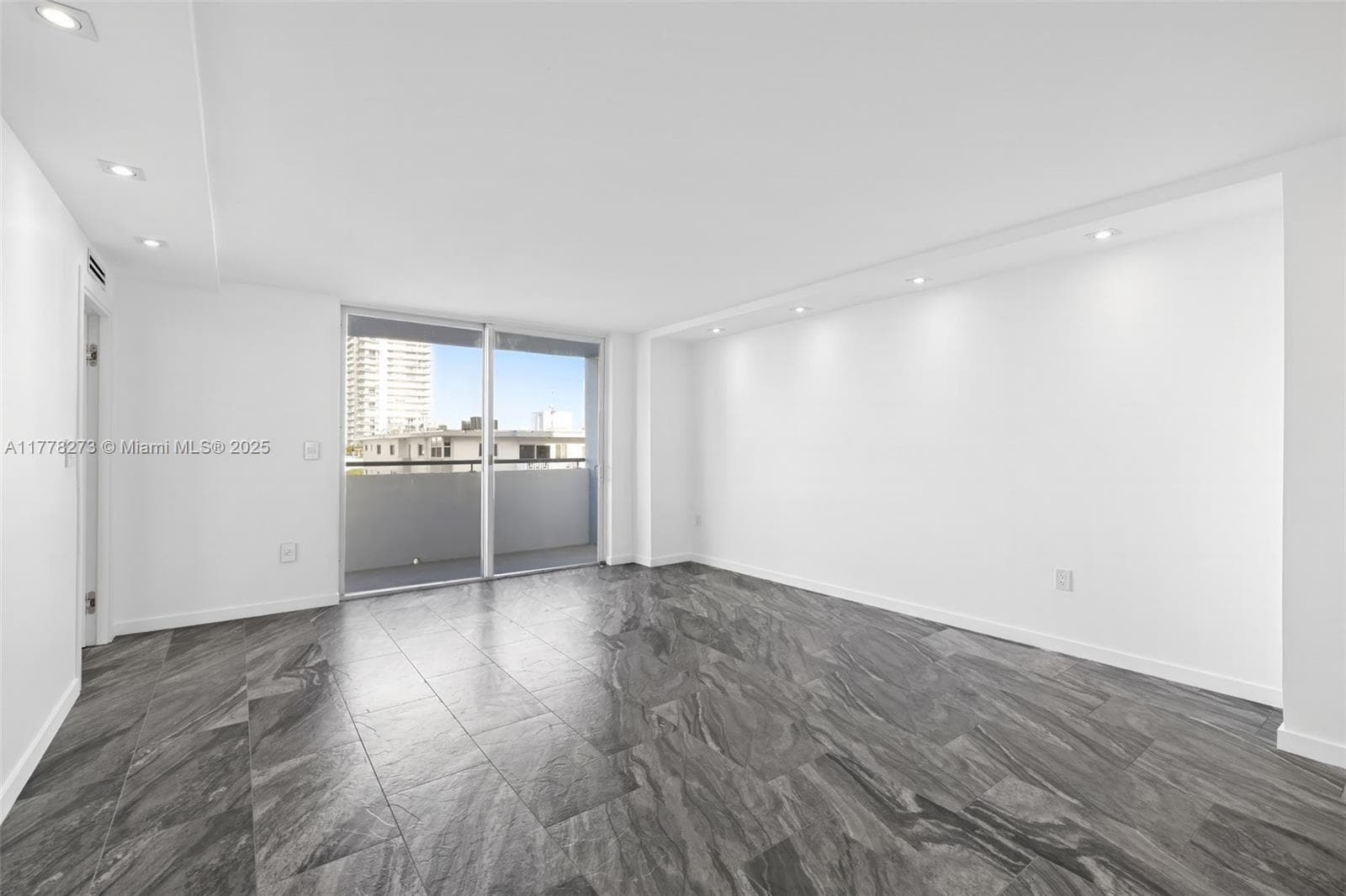 1658 Bay Rd # 504, Miami Beach FL 33139 — 4