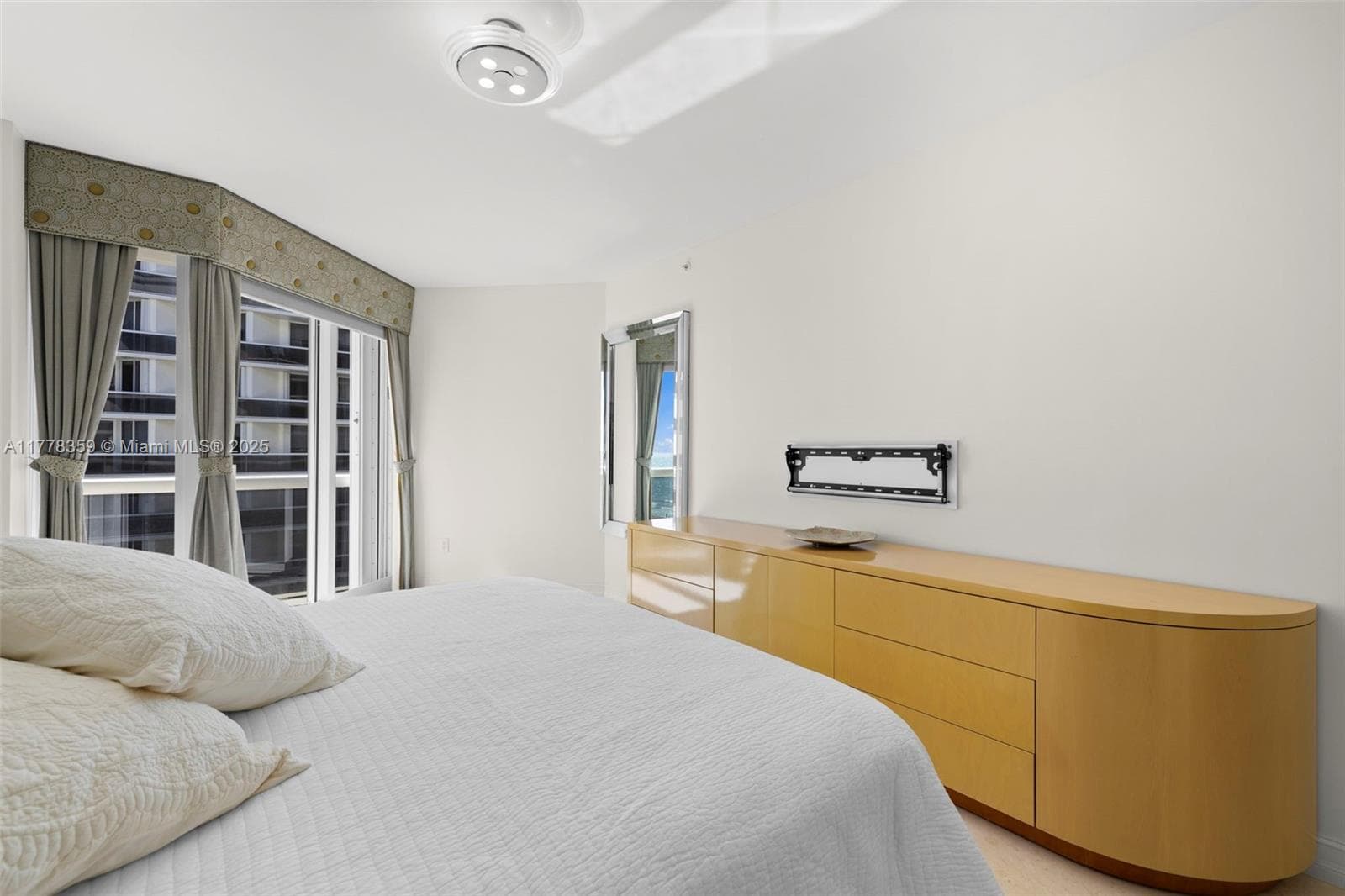 Solimar Condo, Surfside, FL — 31