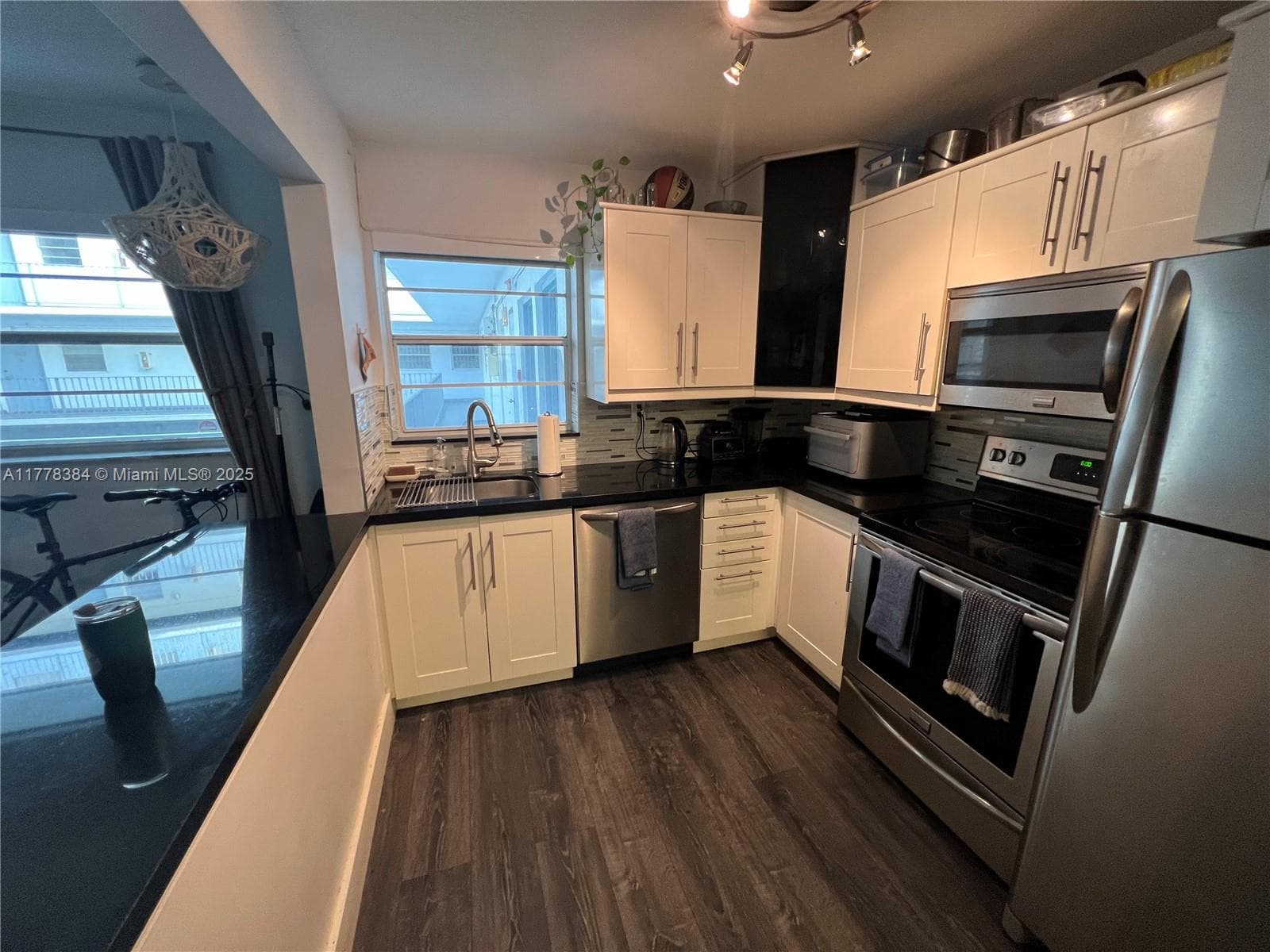 221 Meridian Ave # 206, Miami Beach FL 33139 — 1