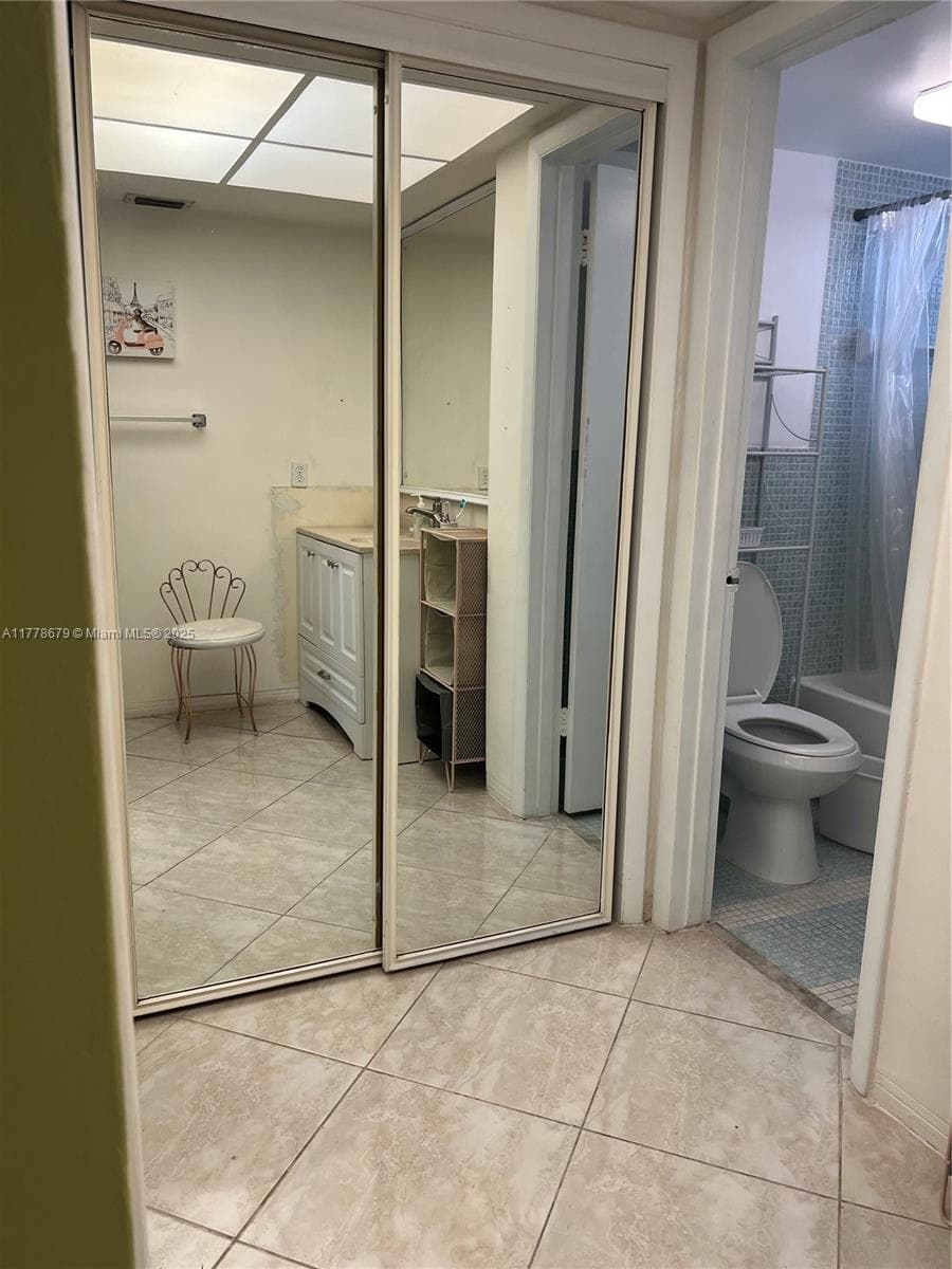 18555 NE 14th Ave # 516, Miami FL 33179 — 12