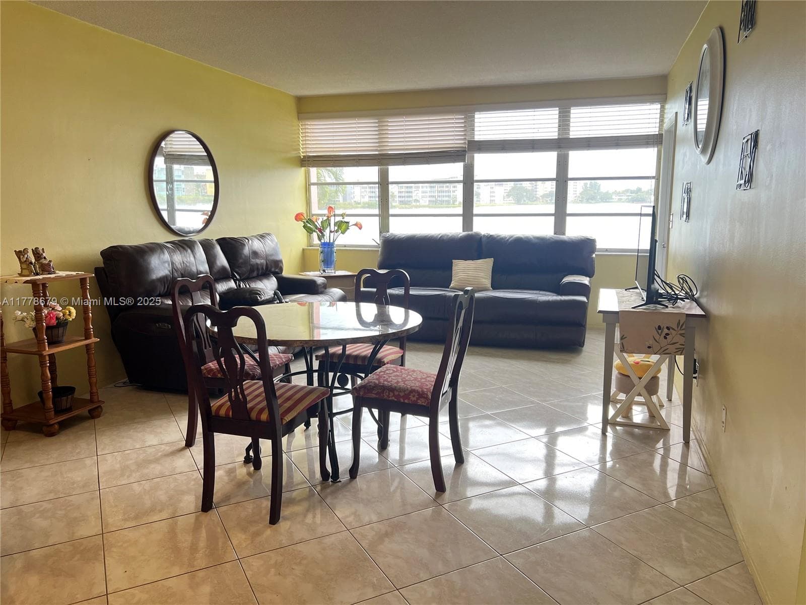 18555 NE 14th Ave # 516, Miami FL 33179 — 1