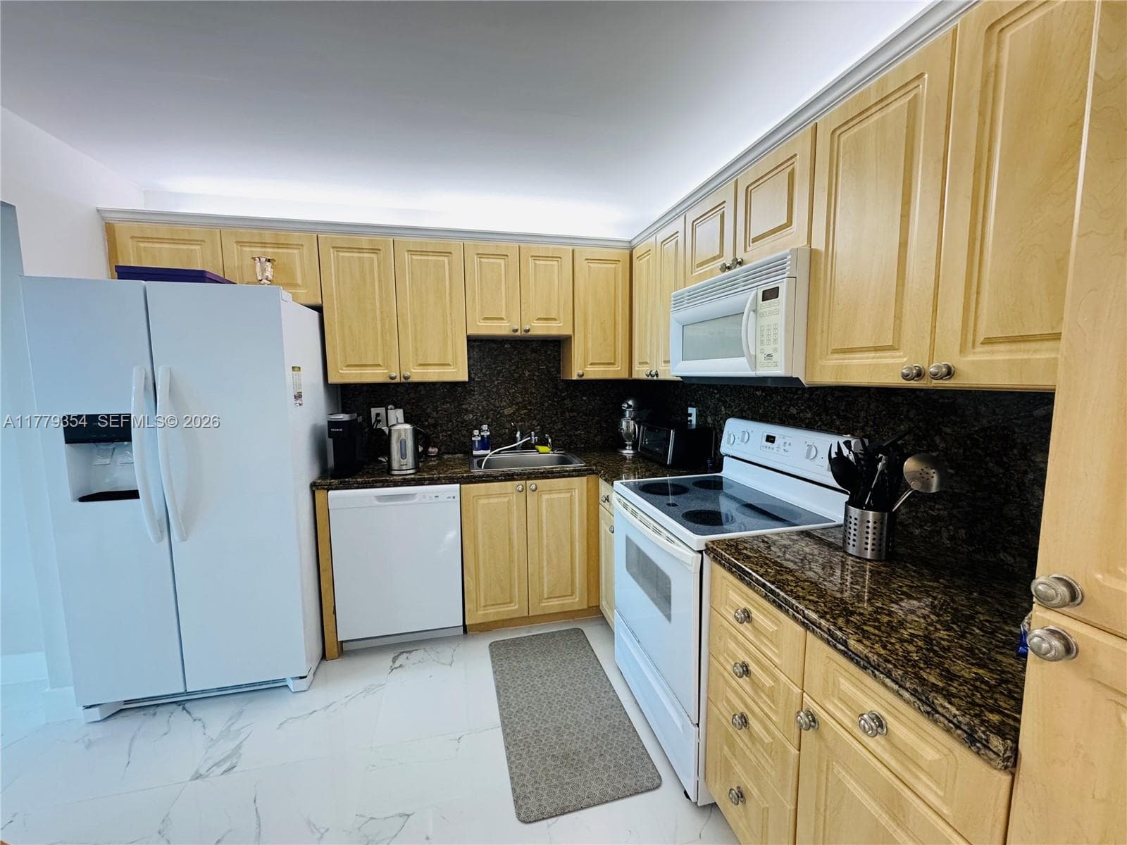 18071 Biscayne Blvd # 1503, Aventura FL 33160 — 13
