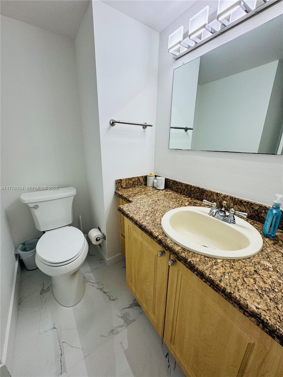 18071 Biscayne Blvd # 1503, Aventura FL 33160 — 16
