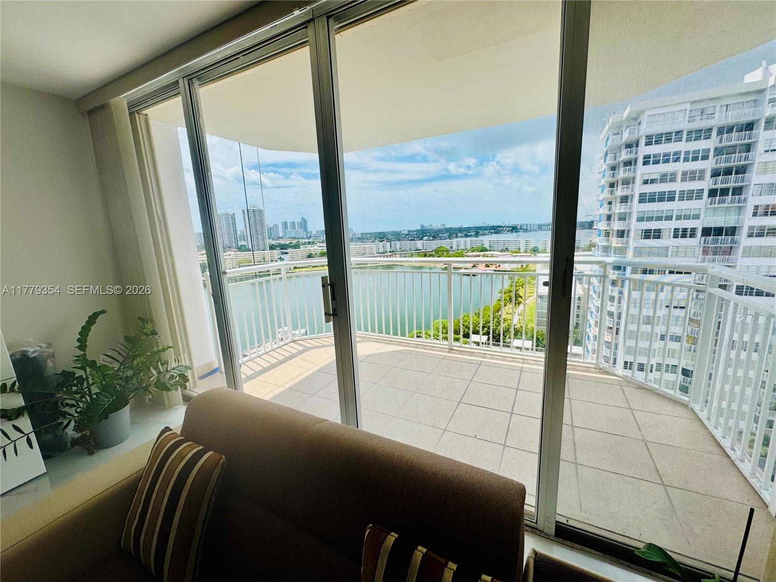 18071 Biscayne Blvd # 1503, Aventura FL 33160 — 12