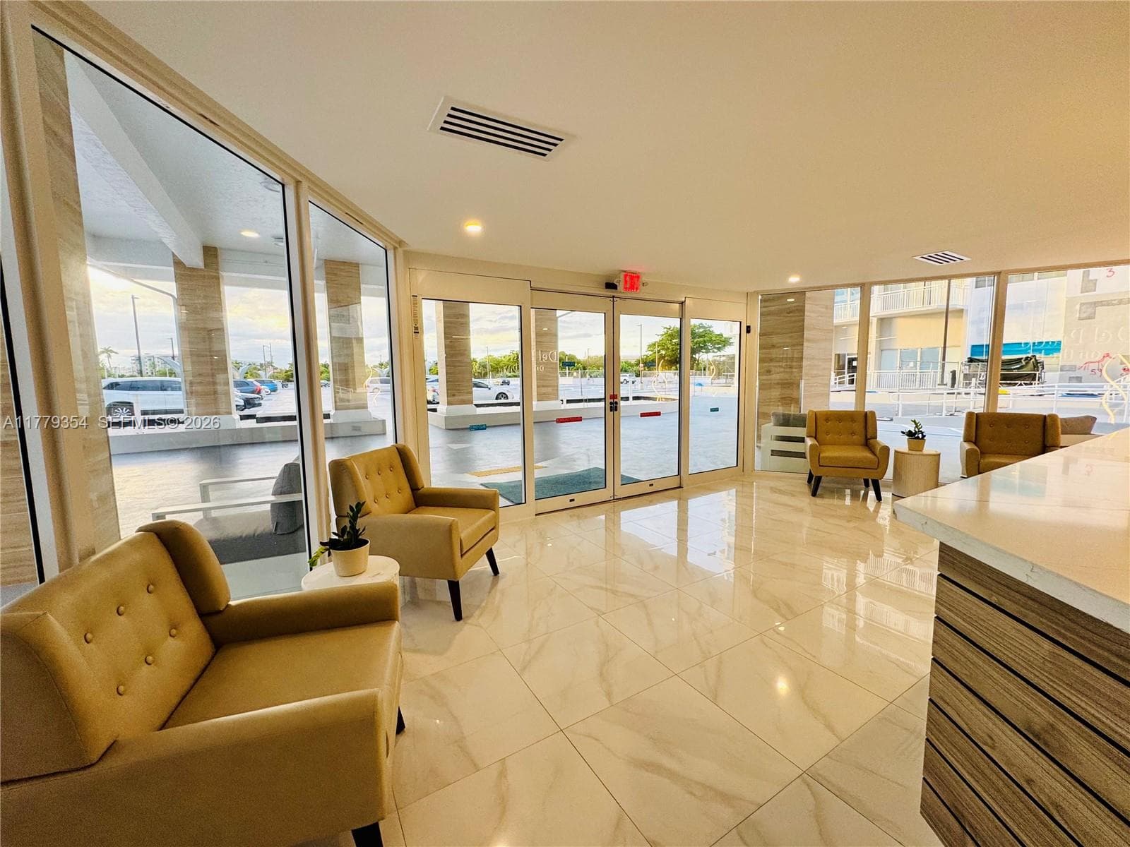 18071 Biscayne Blvd # 1503, Aventura FL 33160 — 38