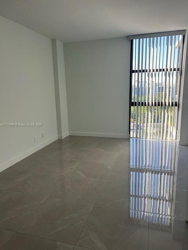 20301 W Country Club Dr # 830, Aventura FL 33180 — 33