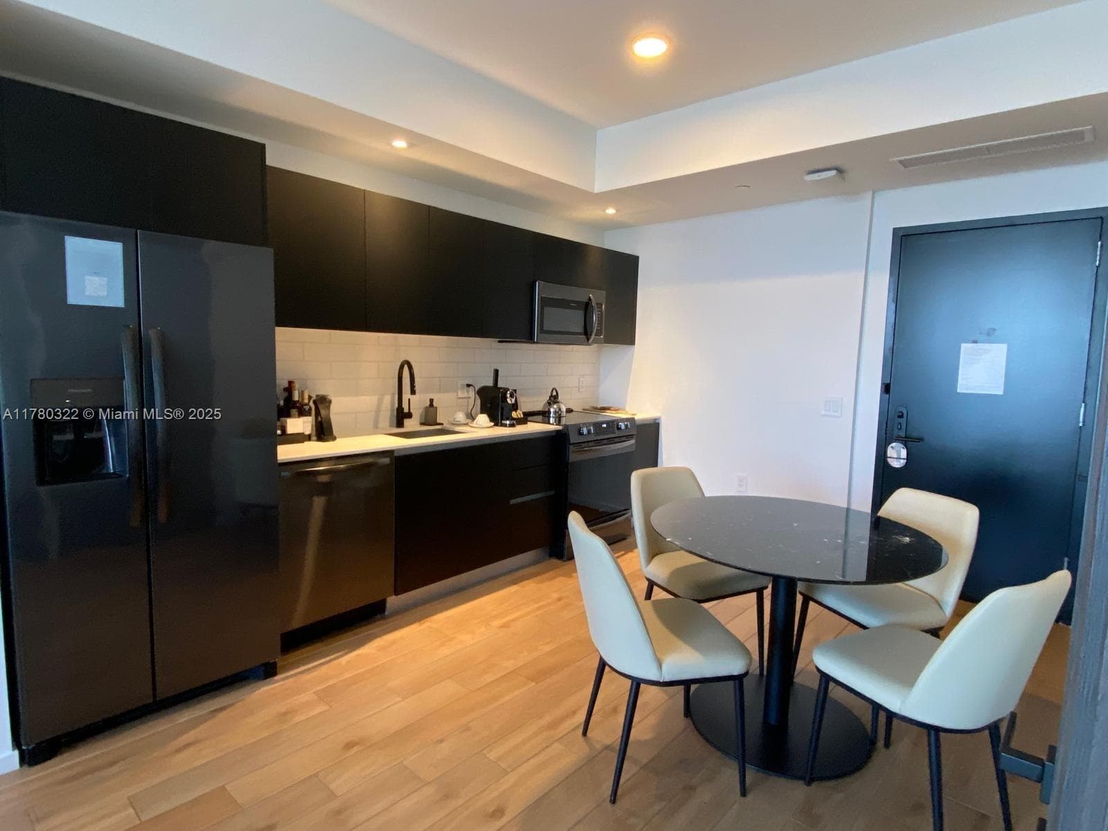 398 NE 5th St # 2910, Miami FL 33132 — 3