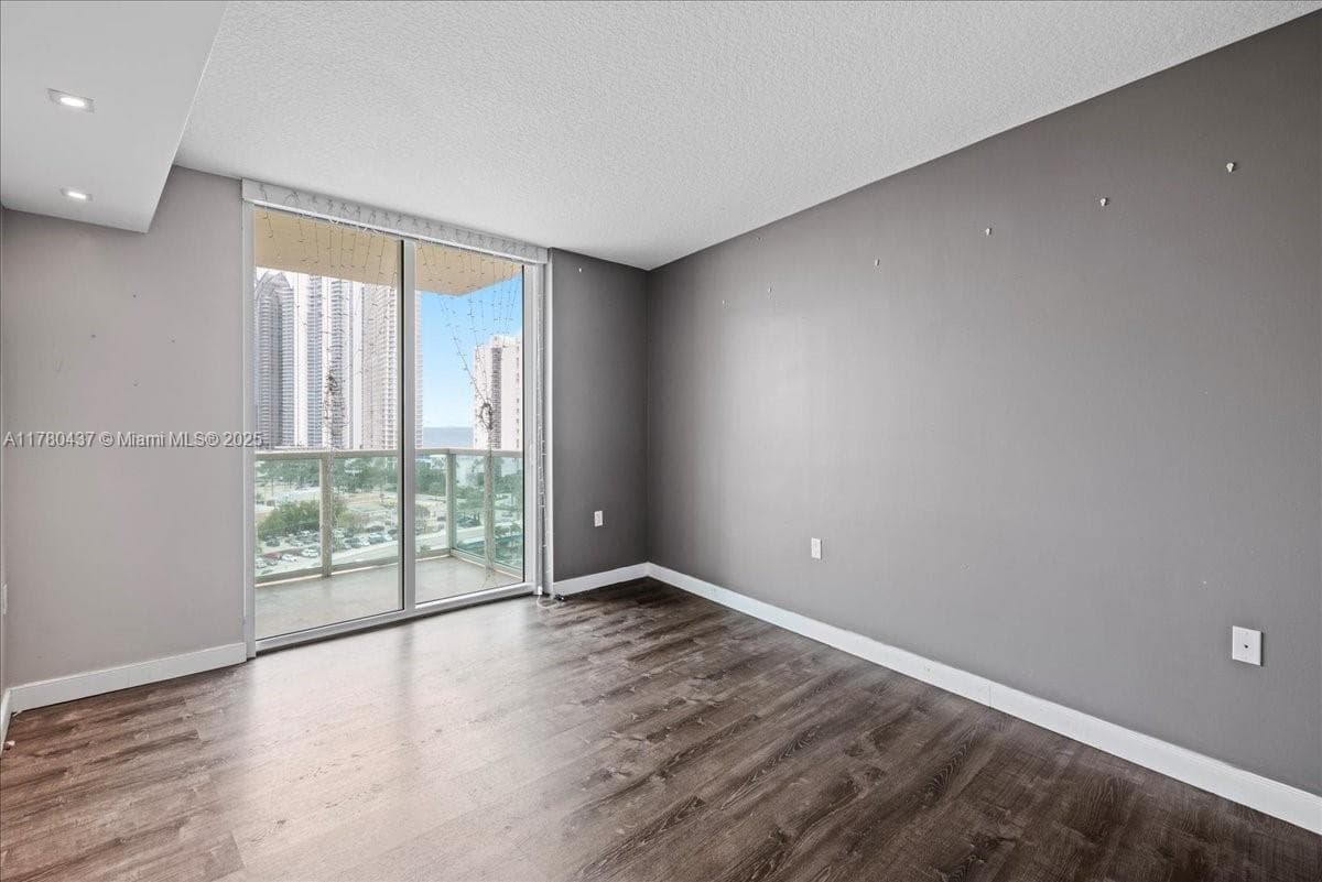 200 SUNNY ISLE BL # 1202, Sunny Isles Beach FL 33160 — 18