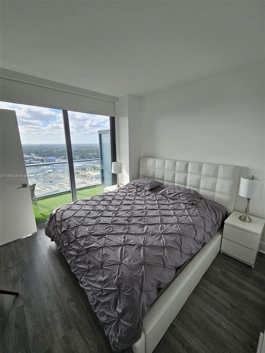 121 NE 34 ST # 2511, Miami FL 33137 — 12