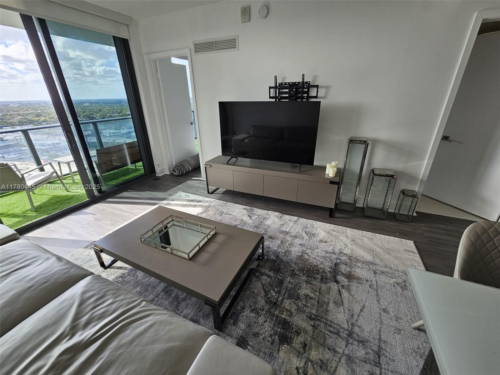 121 NE 34 ST # 2511, Miami FL 33137 — 5