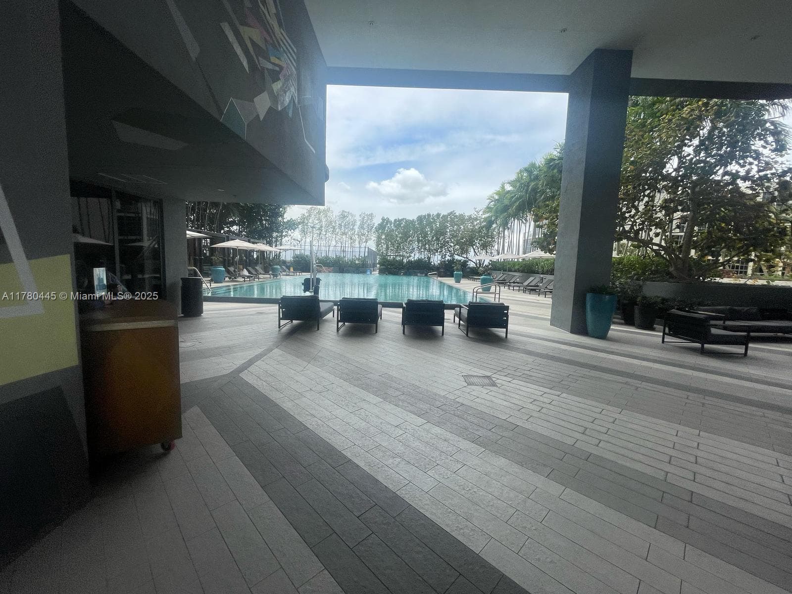 121 NE 34 ST # 2511, Miami FL 33137 — 33