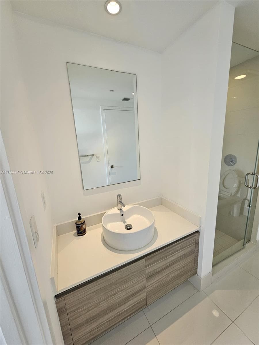 121 NE 34 ST # 2511, Miami FL 33137 — 19