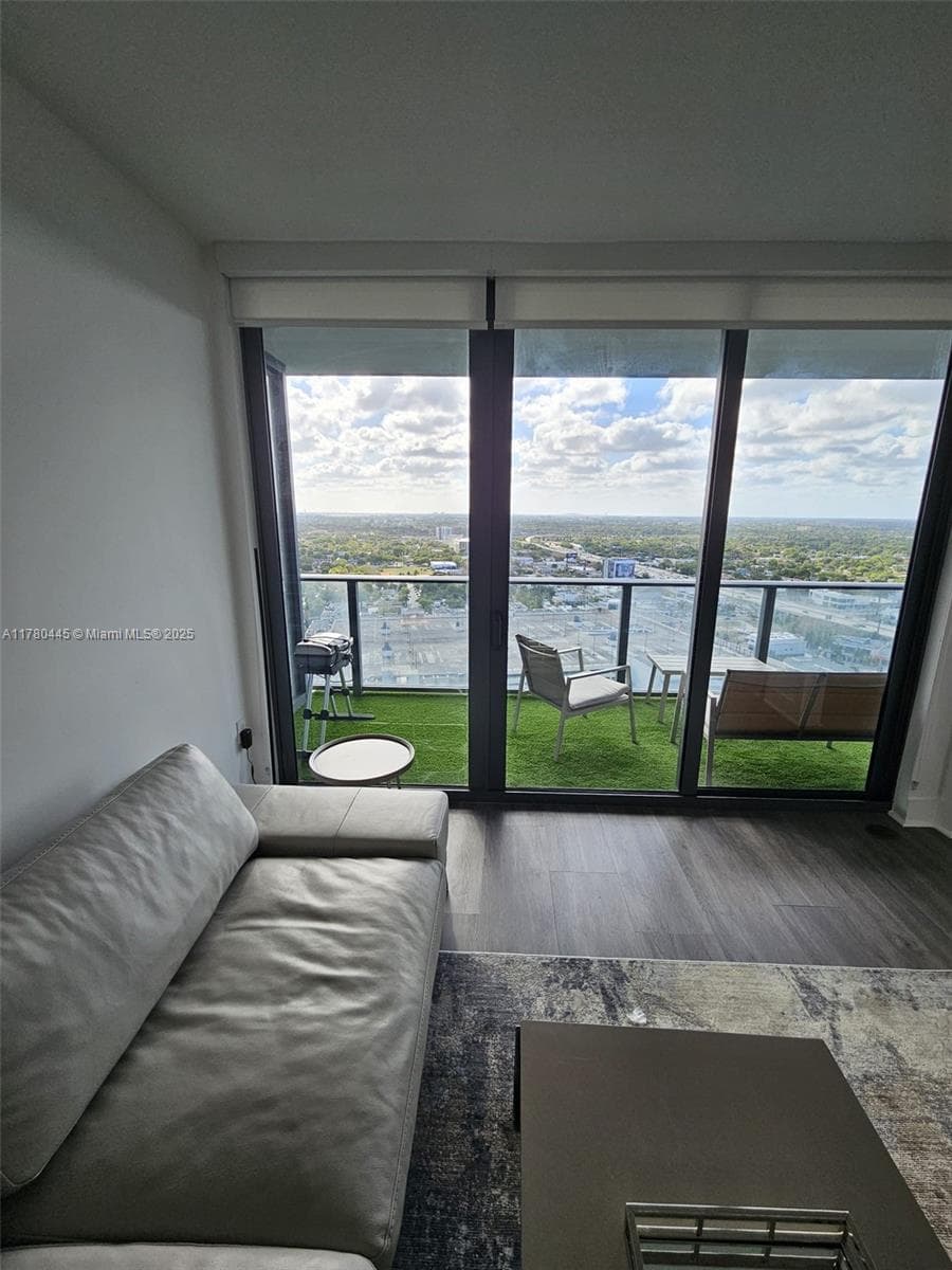 121 NE 34 ST # 2511, Miami FL 33137 — 4