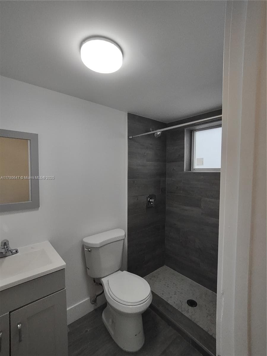 1895 Venice Park Dr # 16B, North Miami FL 33181 — 10