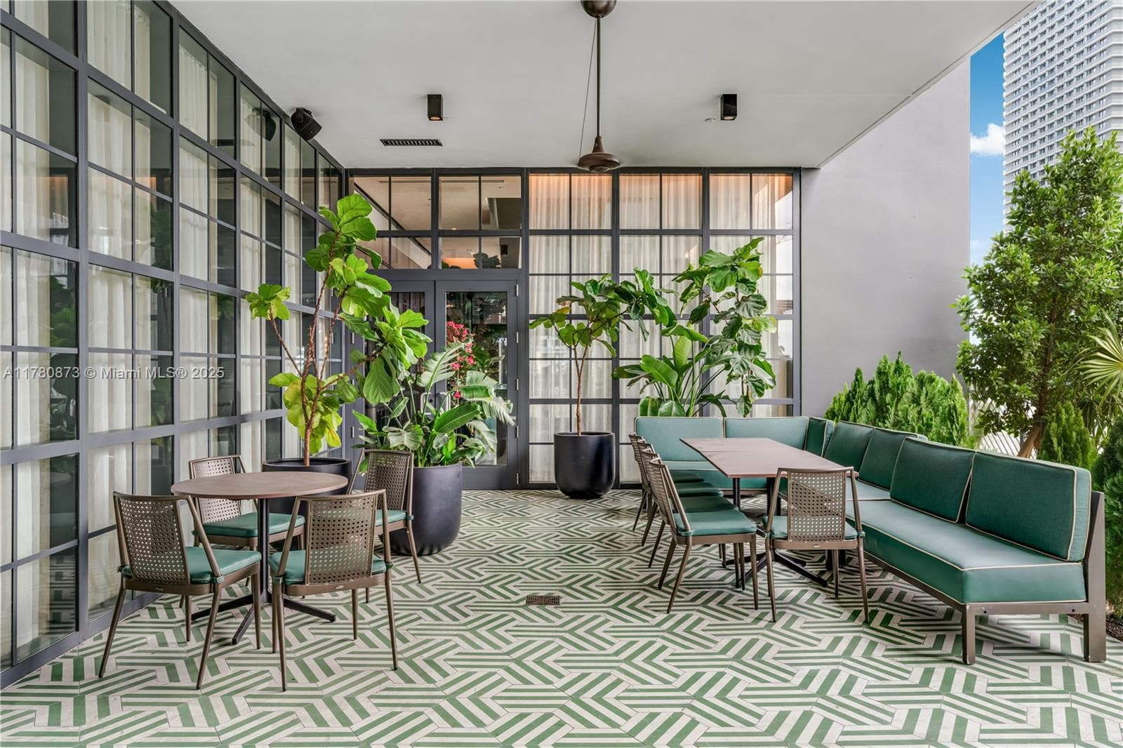 601 NE 1st Ave # 4212, Miami FL 33132 — 17