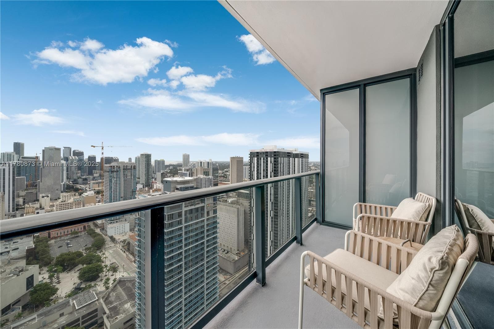 601 NE 1st Ave # 4212, Miami FL 33132 — 3