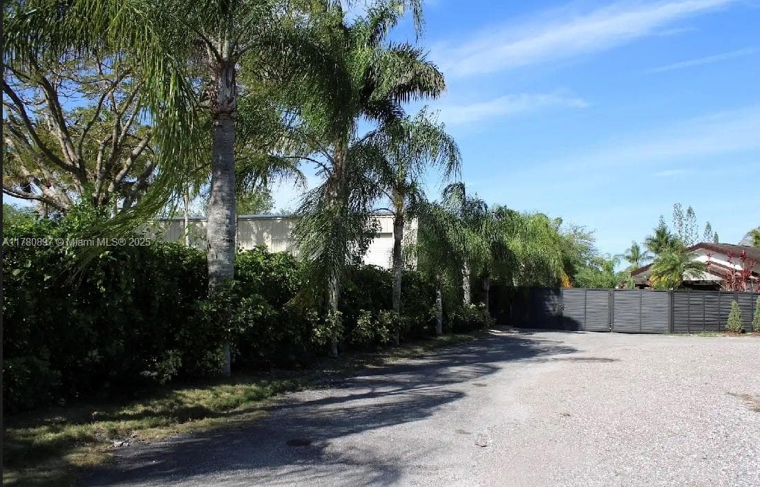 31050 SW 193rd Ave, Homestead FL 33030 — 48